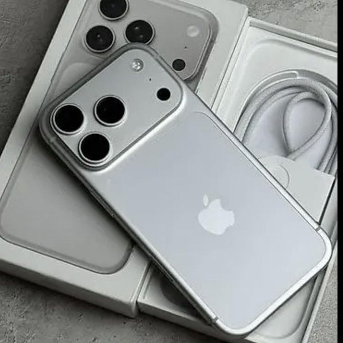 Айфон iPhone 17 pro,max  11