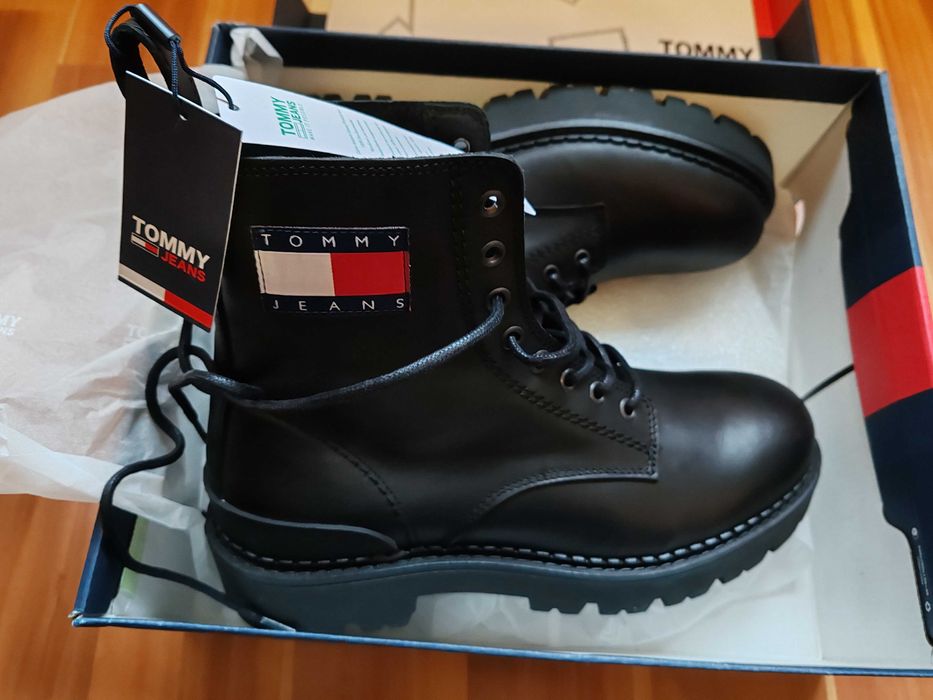 TOMMY JEANS Боти с връзки