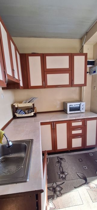 ARZON KUNLIK IJARAGA UY YUNUSOBOD SAMPI balnitsa Hayat klinika  yonida