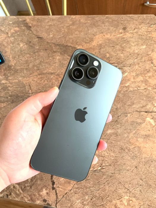 Айфон 15 Про Макс 256гб 85%