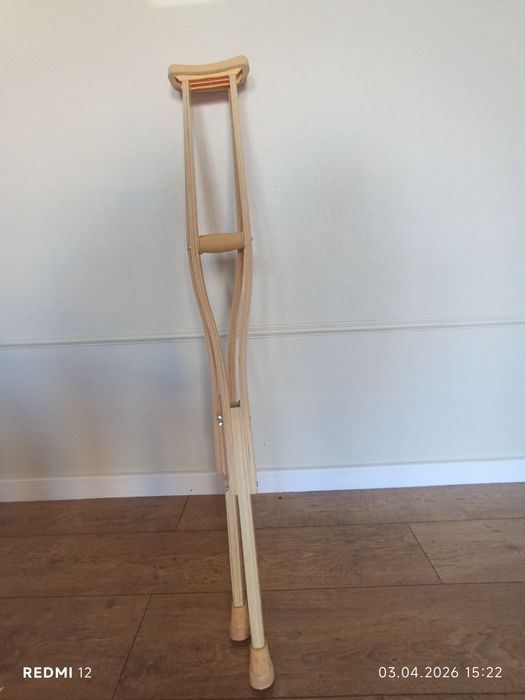 Регулируемые разбираемые костыли