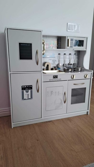 Bucatarie de lemn pentru copii cu accesorii