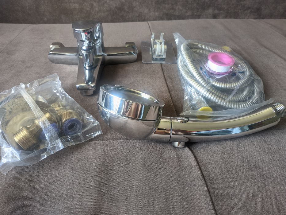 Смеситель в вану