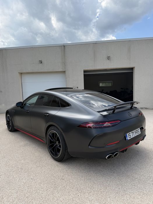 Mercedes-AMG GT 43 4MATIC+ | 2022 | Configurație premium | Gri Grafit / Piele Roșie