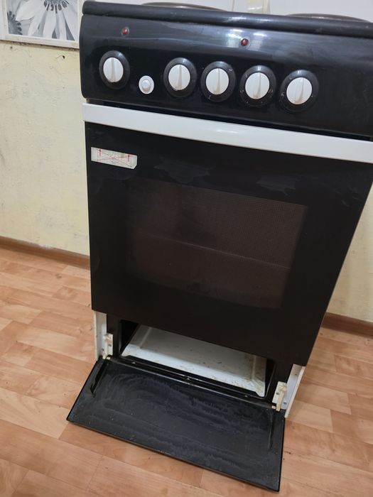 Продам электроплиту