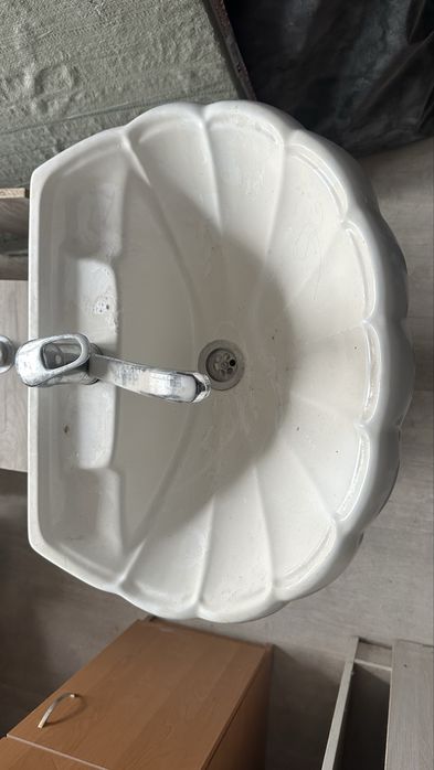 Раковина для ванной б/у