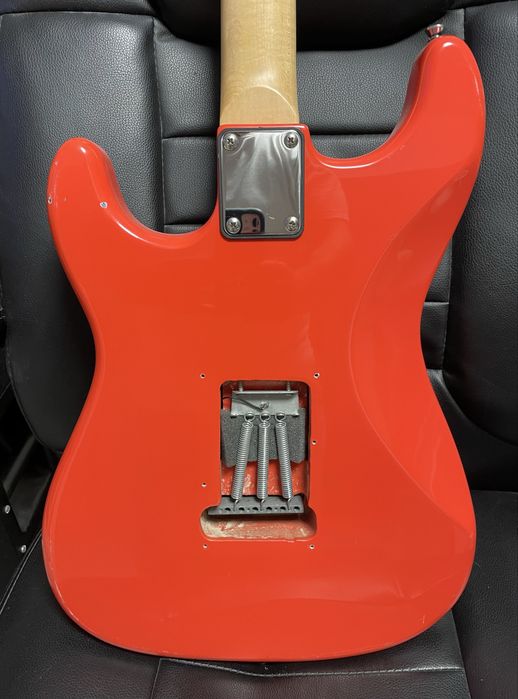 Продавам Aria STG-series