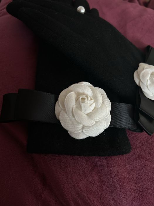 Manusi negre, noi, cu accesoriu