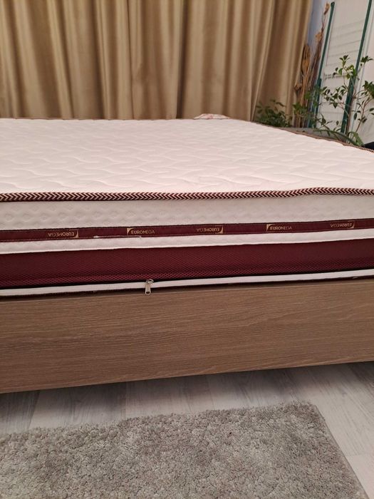 Pat de dormitor modern