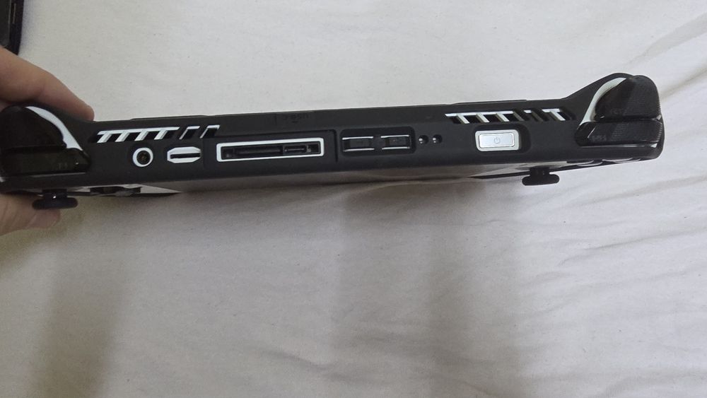 Rog ally z1 extreme с много аксесоари