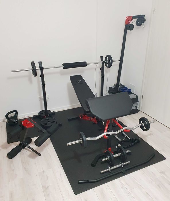 Sala de forta complet echipata (banca, scripete, haltera, gantere etc)