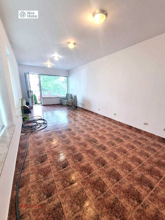 Дава се под наем Офис в София, Център - 50 кв.м за 300 € - Снимка #2