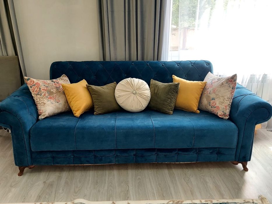 Диван книжка хорошее состояние