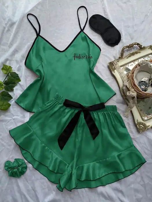 Лятна сатенена пижама