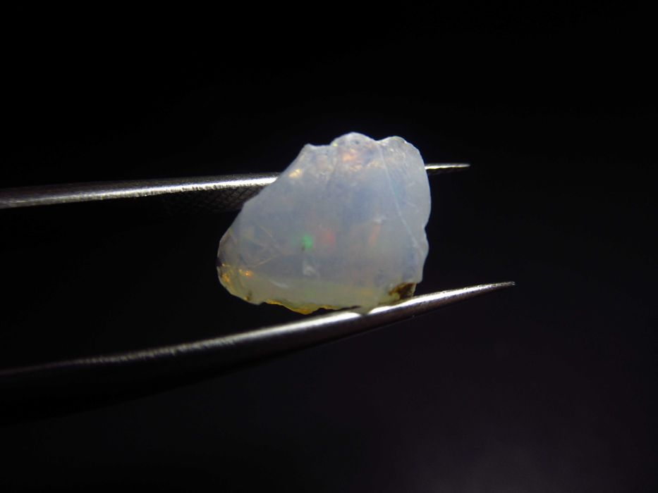 Естествени Турмалини,Сапфири, Опали.