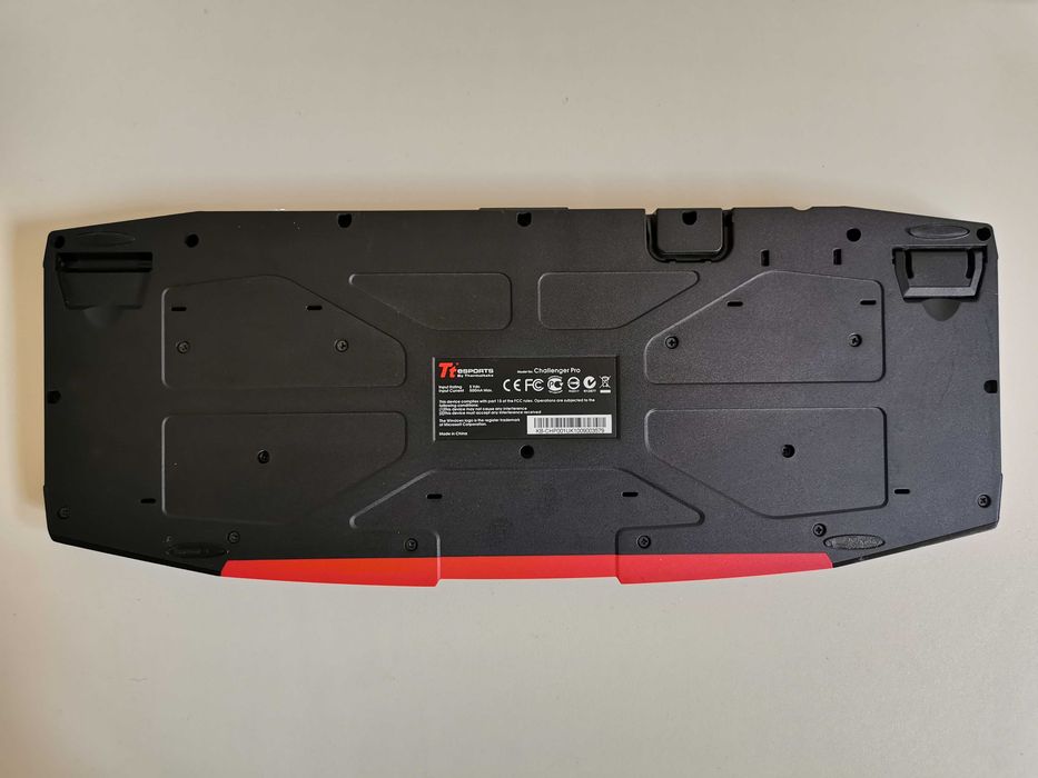 Геймърска клавиатура Thermaltake Ttesports Challenger Pro с подсветка