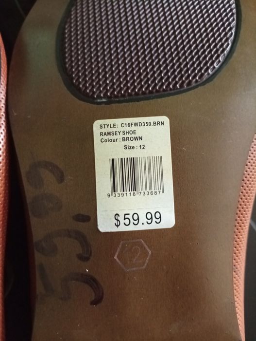 Обувки Connor No 46 нови!