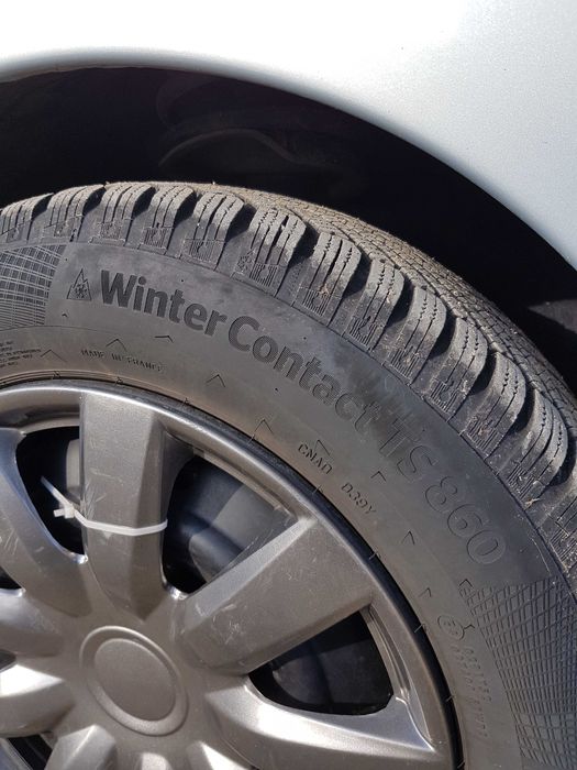 Джанти със зимни гуми Continental 195/65/15 за Peugeot 208