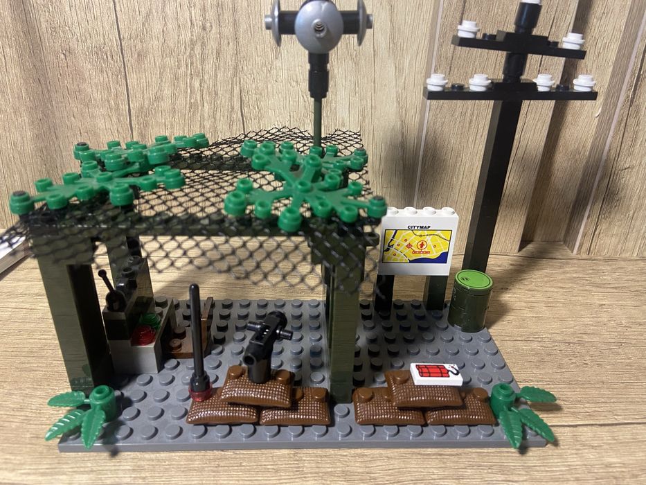 Лего Военные+два мини набора бесплатно