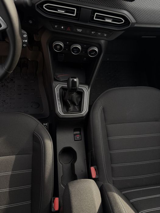 Dacia Logan 2025 Journey Automata