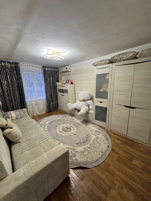 Продаётся просторная 1 -ком квартира