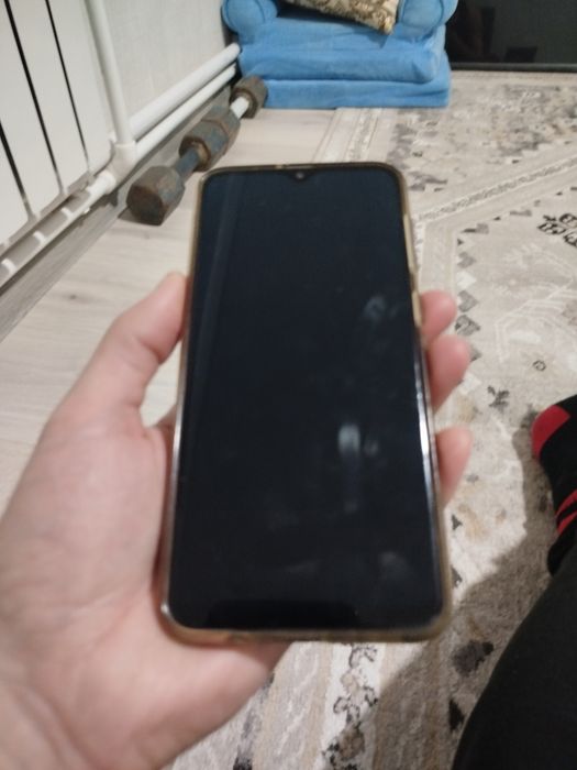 Самсунг А20.                     .