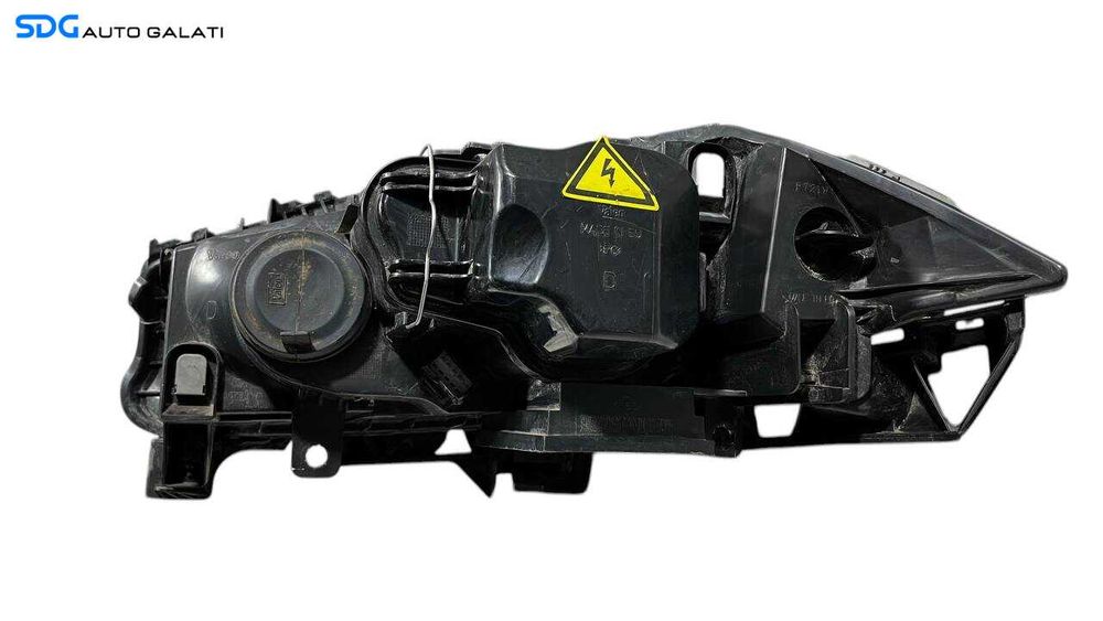 Far Dreapta Halogen Renault Megane 2 2002 - 2008 ( Ureche Ruptă ) Cod 89307040 [L5991]