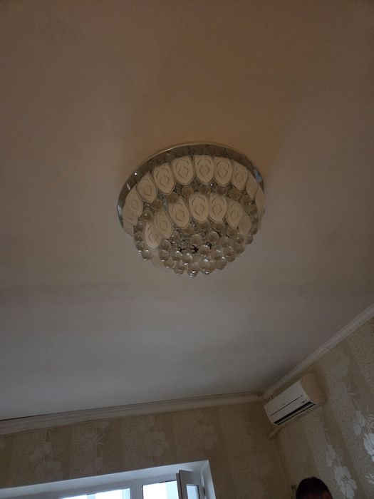 Люстра продам. 3 штуки.