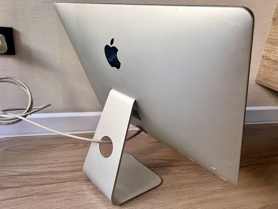 Imac 21,5 с SSD 256 без коробки.