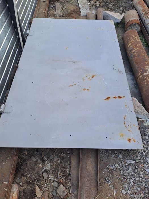 Продам гаражные ворота 80000