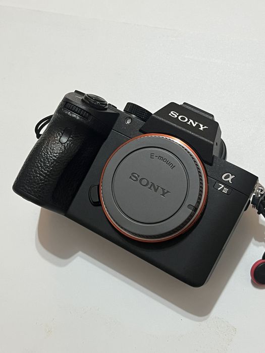 Aparat sony a7 iii ca nou , full frame 1638 de cadre