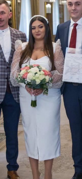 Vând rochita alba XL
