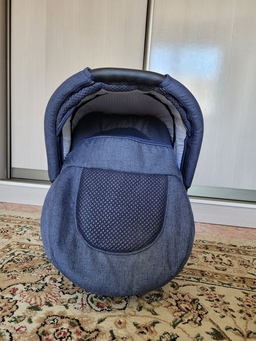 Автокресло Adamex