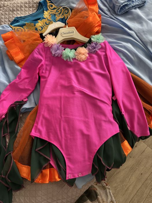 Платья и костюмы по 3000