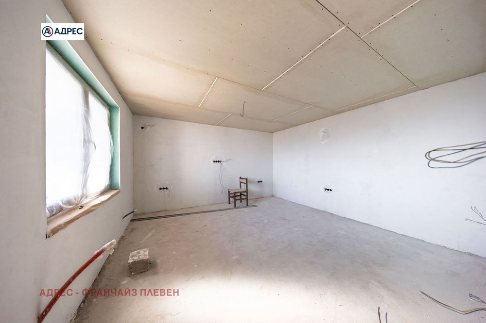 Къща в Плевен, област-с.Комарево площ 165 цена 120000