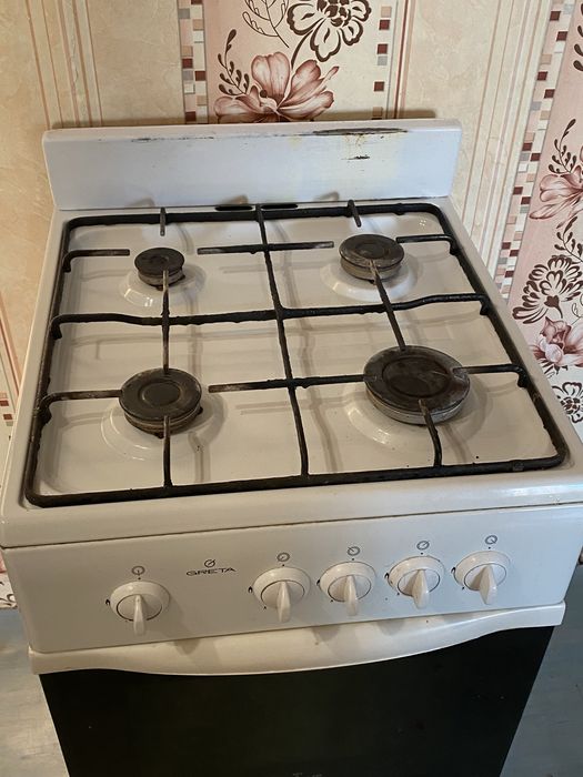Продам газовую плиту