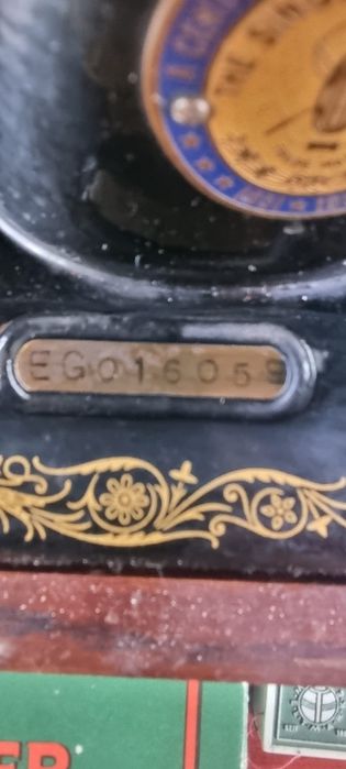 Mașina de cusut Singer