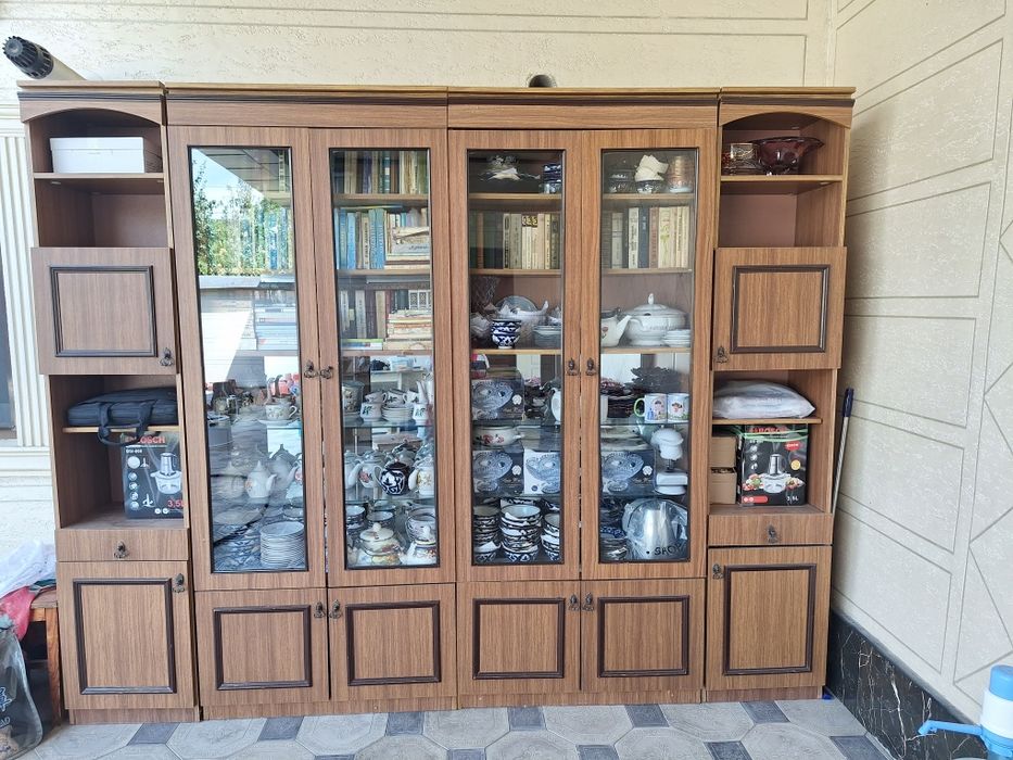 Срочно продаётся стенка