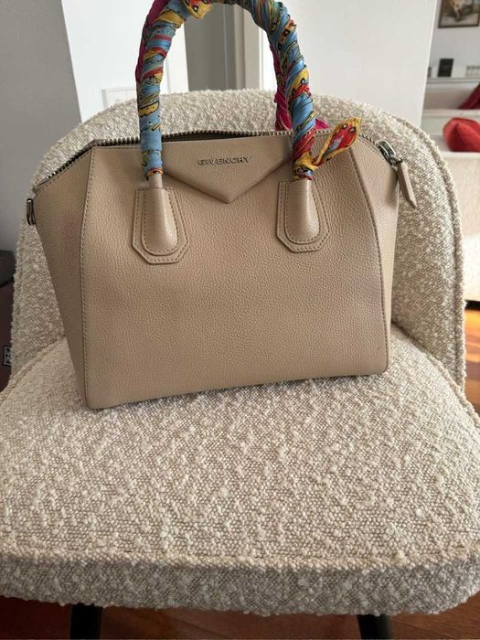 Geantă Givenchy Antigona Medium - Piele Naturală, Bej Taupe