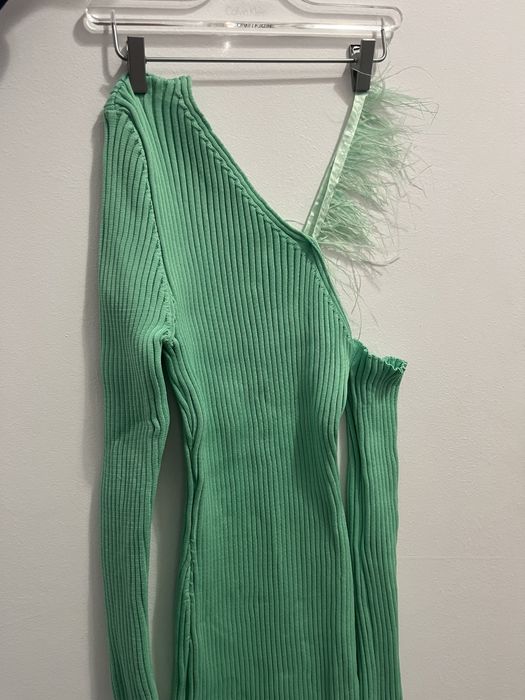 Рокля рипс с пера