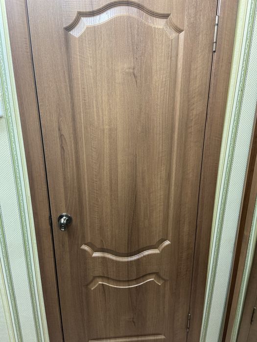 Продам межкомнатные двери.