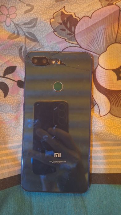 Xiaomi 8 lite (128 ГБ) (6 ГБ ОЗ)