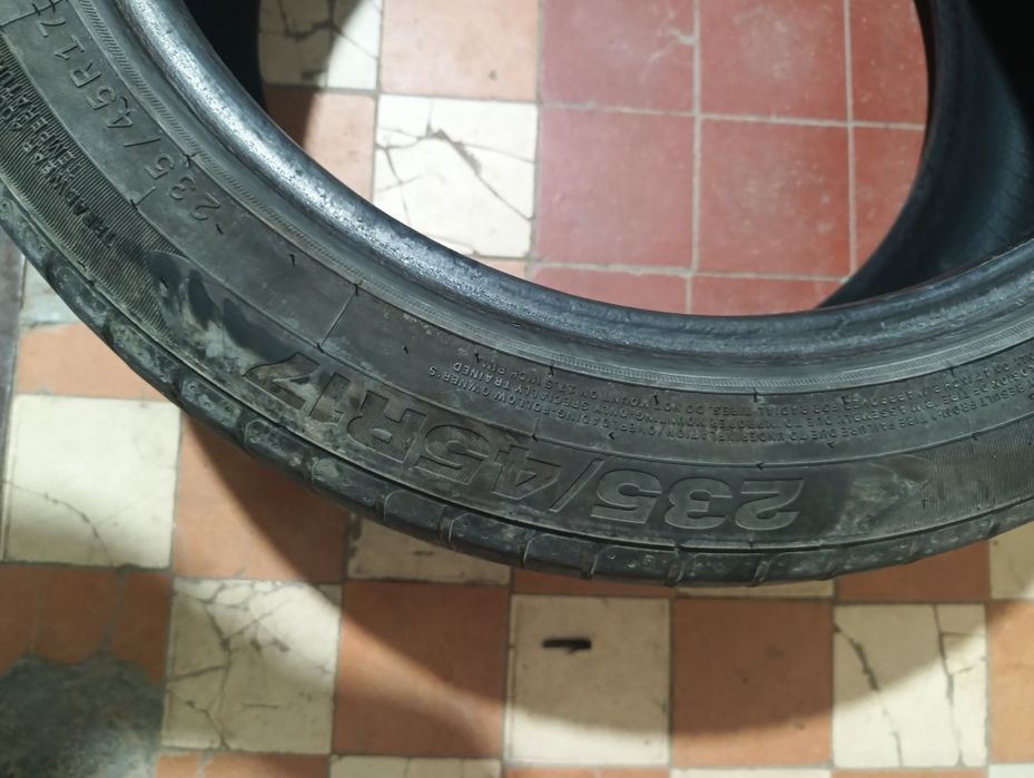 Продам шины на17