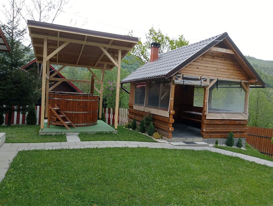 Cabana de inchiriat cu ciubar Galaoaia (Borzia)