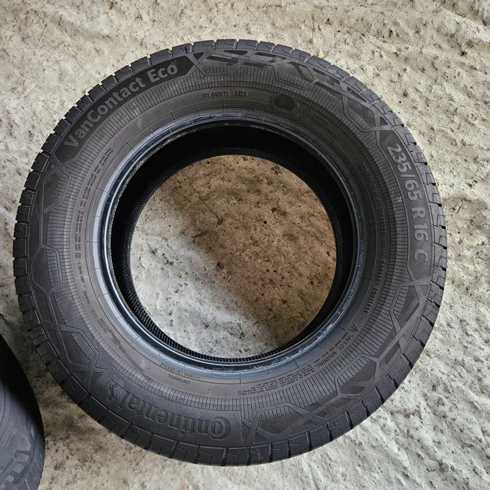 2 летни бусови гуми 235/65R16C Continental VanContact Eco 115/113R DOT2023 made in Slovakia