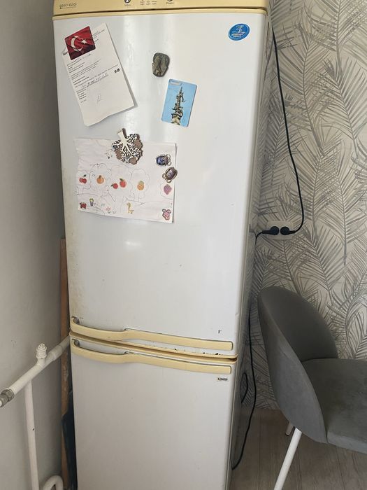Продам холодильник