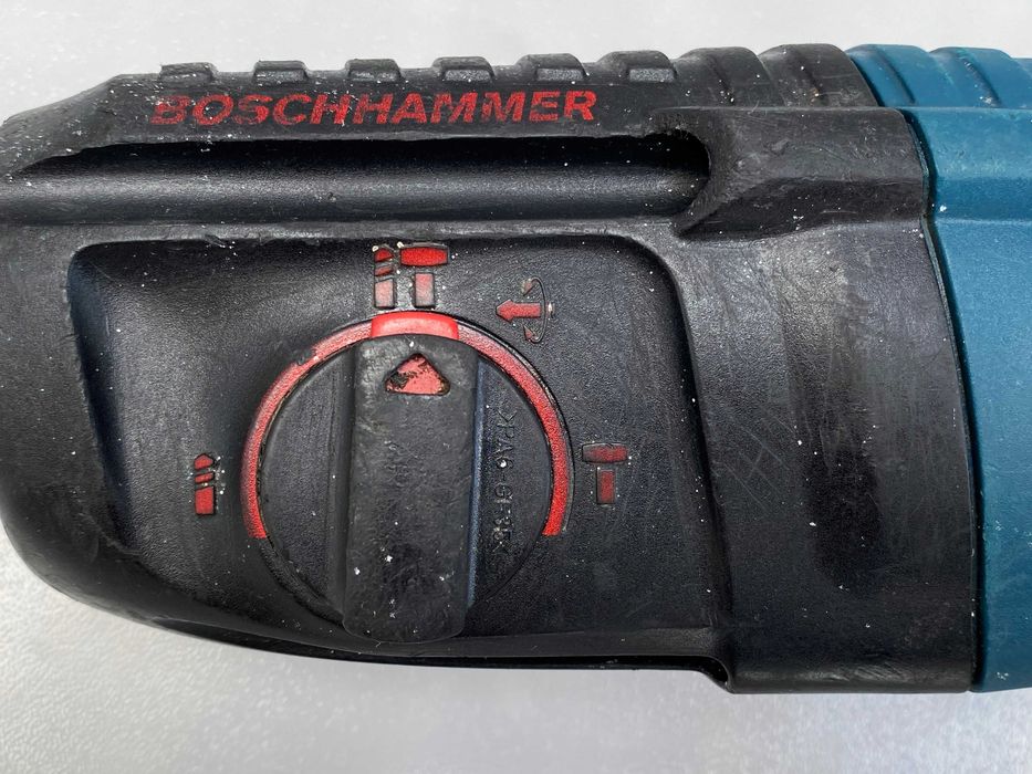 Професионален перфоратор Bosch GBH2600 720W 2.7J