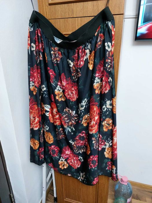 Fusta neagra cu flori