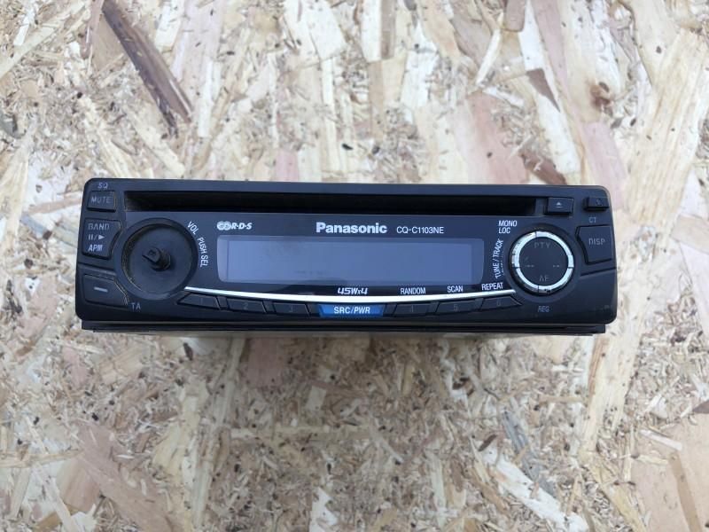 CD Player auto Volkswagen Polo 4 cq-c1103ne