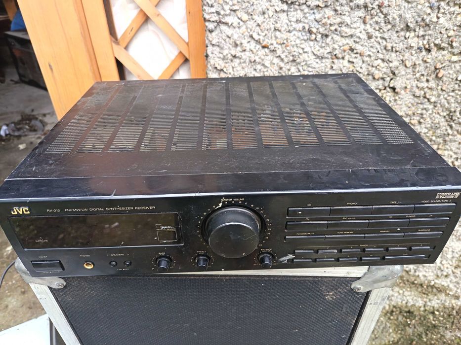 Усилвател JVC перфектно работещ